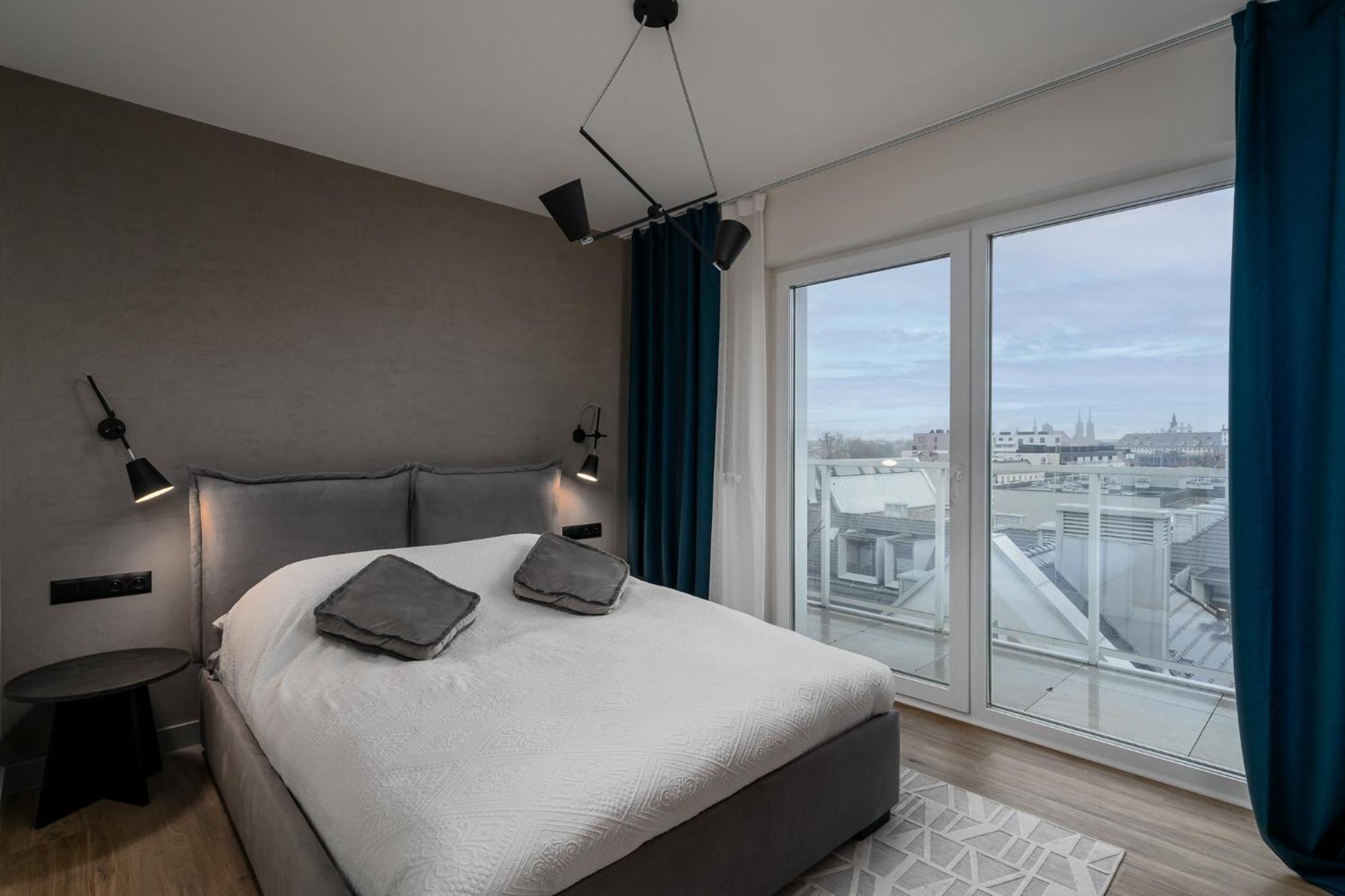 Nice View Apartment, Free Underground Parking, City Square 6 Min Breslavia Exterior foto